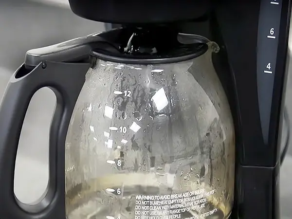 How to Clean Coffee Maker with Vinegar