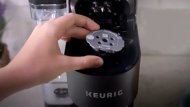 How to remove pod holder from keurig