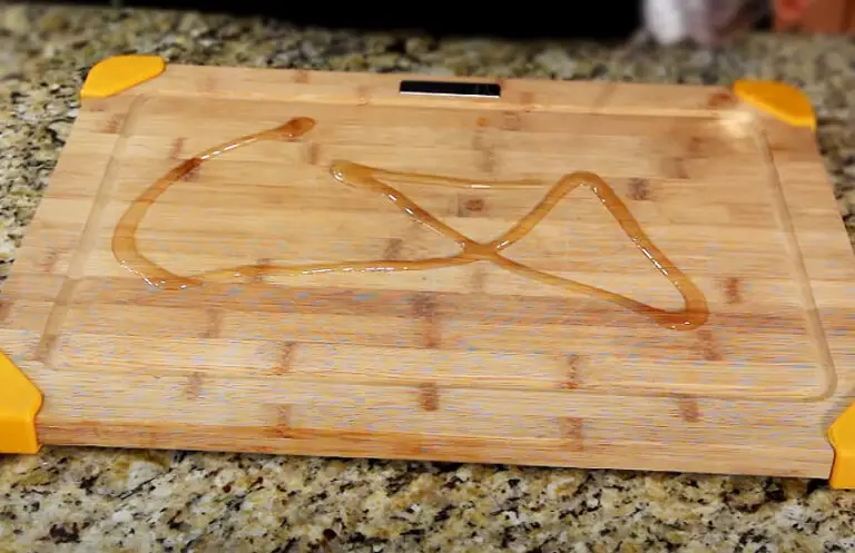 How to Oil a Cutting Board