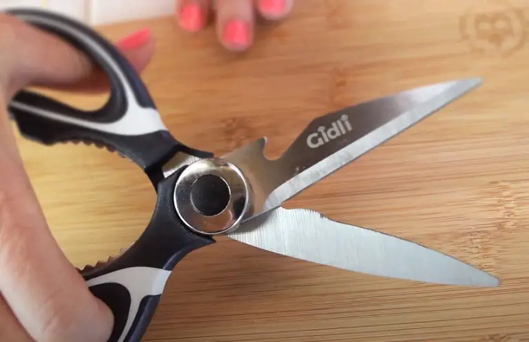 How to Use Kitchen Shears