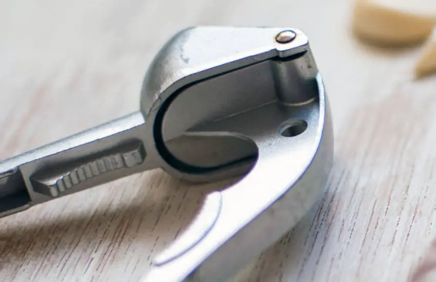 Tips to Make Your Garlic Press Work Better