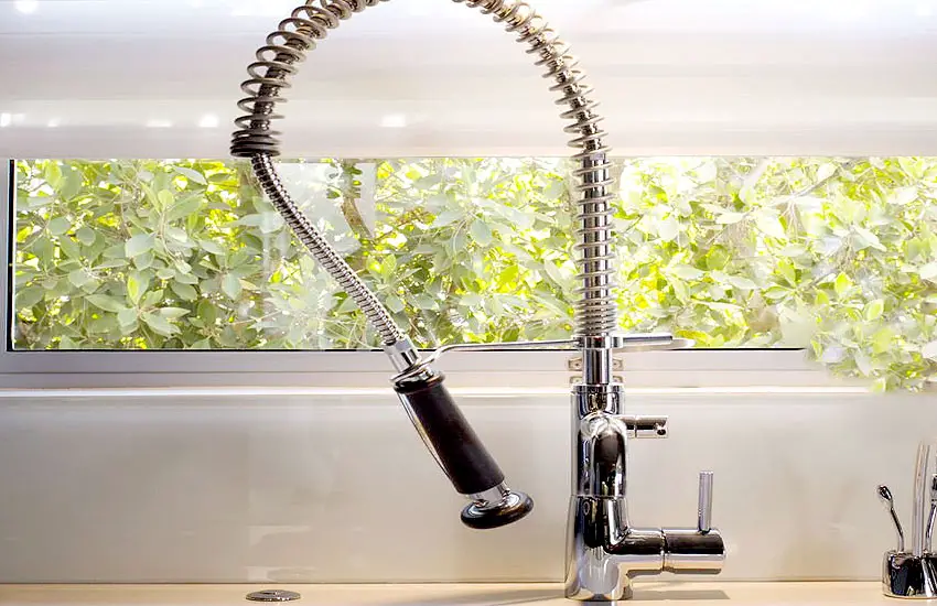 How to Fix a Kitchen Faucet Sprayer