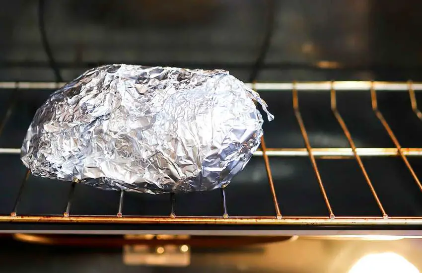 Can You Put Aluminum Foil in a Microwave