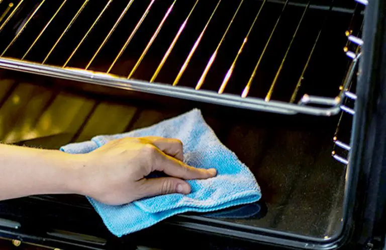 How to Clean an Oven Without Scrubbing