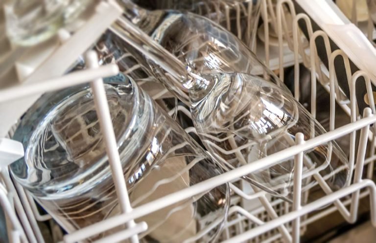 7 Easy Ways to Prevent Cloudy Glasses from Your Dishwasher