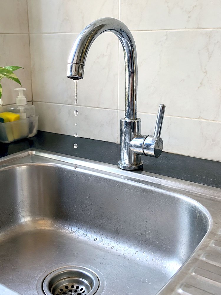 how to fix dripping faucet